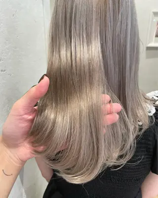 ミディアム カラー ♥️ブリーチ/ボブ/ レイヤー♥️maiのヘアスタイル