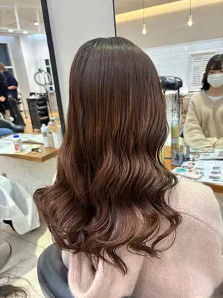 セミロング コテ巻き風パーマ🫧 麻尋のヘアスタイル