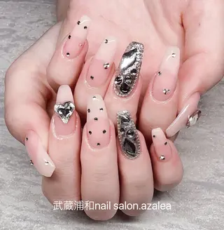 ネイル R inのネイルデザイン