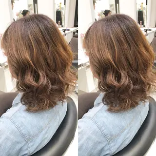ミディアム 岸 保奈美のヘアスタイル