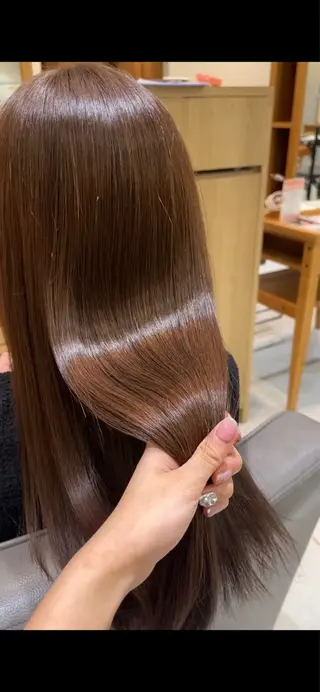 カラー 渡壁 文那のヘアスタイル