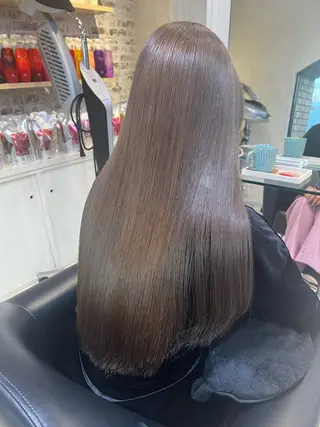 ロング ヤマダ ショウコのヘアスタイル