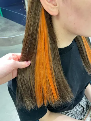 セミロング カラー 安井まゆ _Box mico.のヘアスタイル