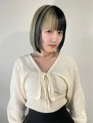 ショート カラー カットモデル/ ハイトーン/ゆうあのヘアスタイル