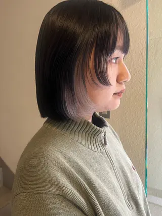 カラー sliver ・siki /YUIのヘアスタイル