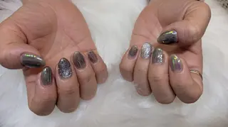 ネイル tiele所属・⚜️salon tiele⚜️Ayaのネイルデザイン