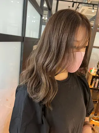 カラー ヘアアレンジ newi TATSUのヘアスタイル