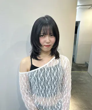 ミディアム mihane fit hueのヘアスタイル