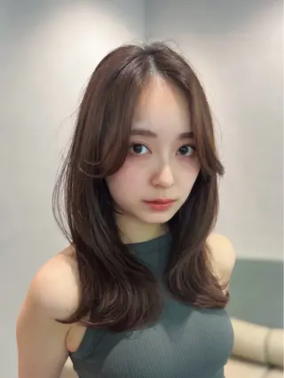 ミディアム カラー レイヤーカット/ くびれヘア佐藤大空のヘアスタイル