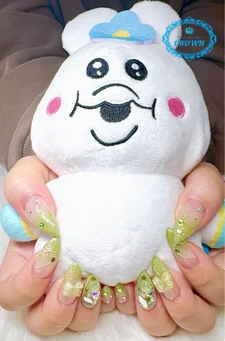 ネイル CROWN プライベートサロンのネイルデザイン