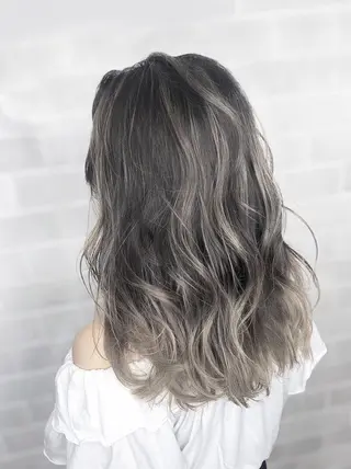 ミディアム カラー ヘアアレンジ VIM hairおもろまち店のヘアスタイル