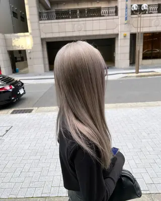 カラー care所属・西本 泰智のヘアスタイル