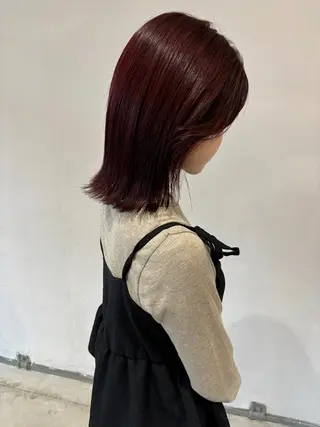 ミディアム カラー 鈴木 美紅のヘアスタイル