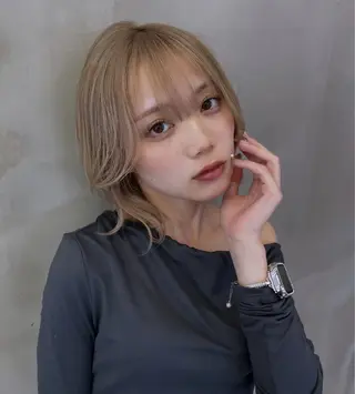 カラー Ruriブリーチ 酸性ストレートのヘアスタイル