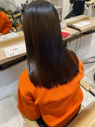 セミロング ⭐️⭐️縮毛矯正の スペシャリスト松本✨のヘアスタイル