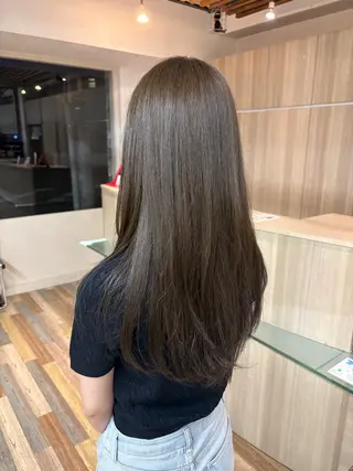 ロング カラー 山本 琴音のヘアスタイル