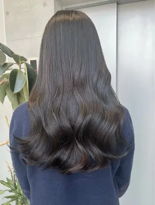 ロング カラー パーマ ヘアアレンジ 透明感/オリーブ/ グレージュ/YUKAのヘアスタイル