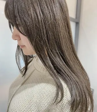 カラー ロング レイヤー　べージュ 白石研太のヘアスタイル