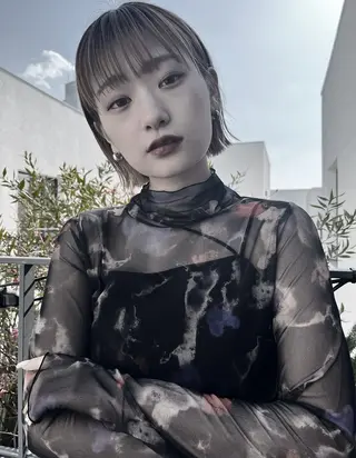 ショート カラー ヘアアレンジ mina 🐈‍⬛ ラフな似合わせヘアのヘアスタイル