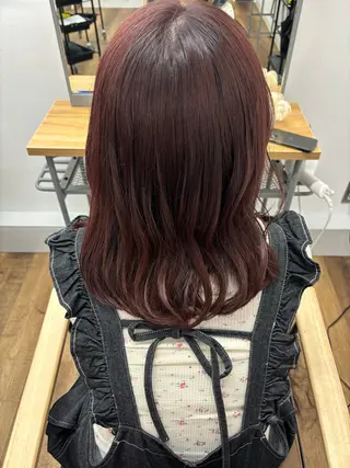 ミディアム モエカ -YUCCA-のヘアスタイル