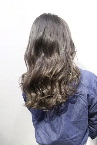 セミロング Hair design Laule'a ラウレア所属・新福島店長 植松裕也のヘアスタイル