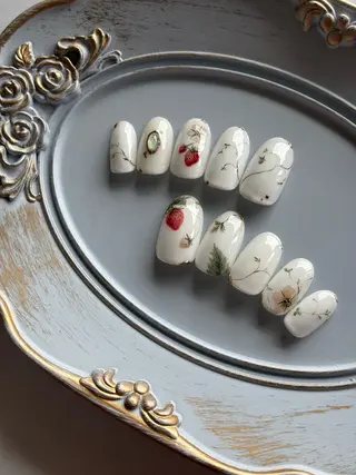 ネイル FIORITURA Maikoのネイルデザイン