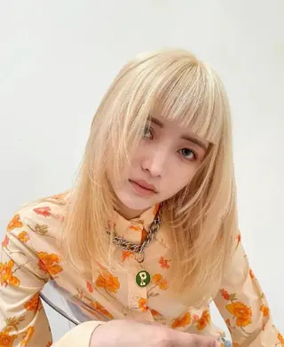 セミロング カラー マツエク・マツパ u hair所属・こばやし ももこのヘアスタイル