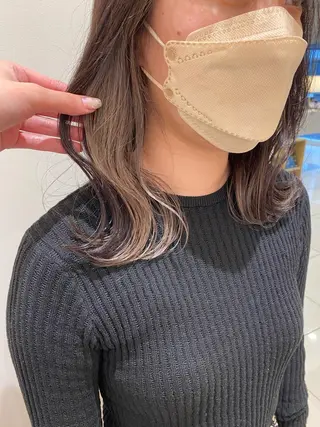 セミロング カラー 髪質改善/白髪ぼかし レイヤー 🌱千咲季のヘアスタイル