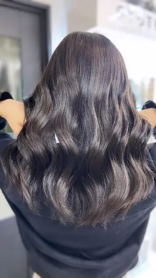 セミロング カラー ハイトーン/ダブル カラー/akihoのヘアスタイル