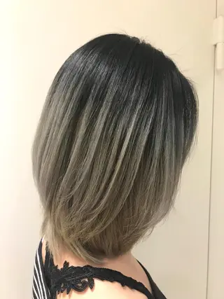 ミディアム 渋谷ハイトーン/ デザインカラー阿部のヘアスタイル