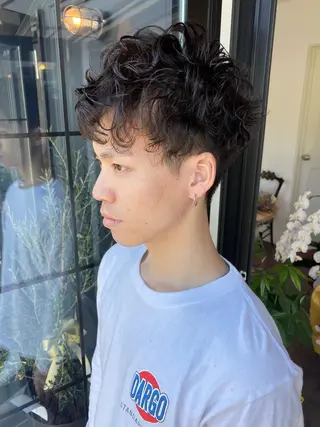 ショート カラー パーマ 成松 勇治のヘアスタイル