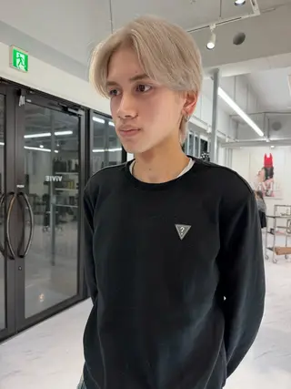 ショート カラー メンズ TATSUブリーチ/ ミルクティーベージュのヘアスタイル