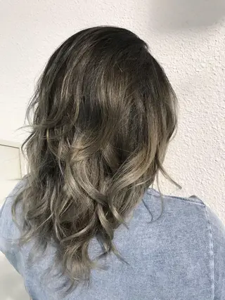 セミロング カラー Blue hair lau所属・中川 仁のヘアスタイル