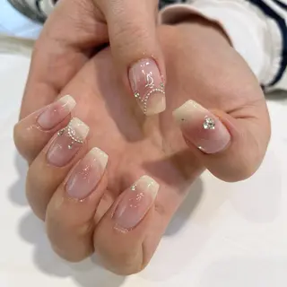 ネイル 鈴木 里奈のネイルデザイン