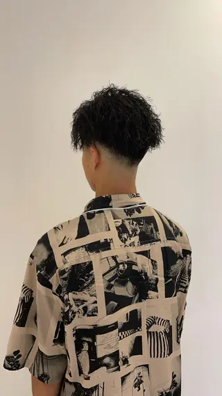 パーマ メンズ メンズサロン🔥 プリストオオサカのヘアスタイル