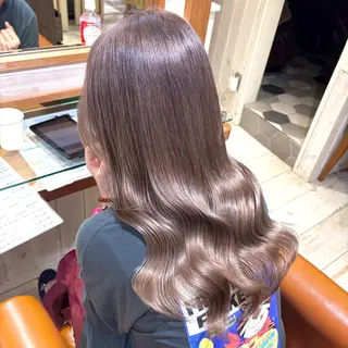 セミロング 🌸小島友梨香🌸 ブリーチカラーのヘアスタイル