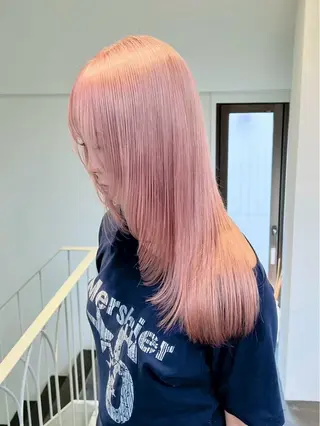 ロング HIKARI LUCK TOKYOのヘアスタイル