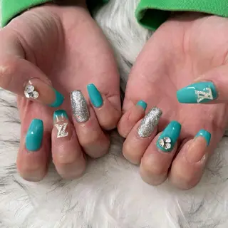 セミロング mao .のネイルデザイン