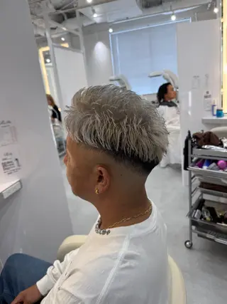 カラー メンズ R/🤎 パーマ&ブリーチ🔥のヘアスタイル