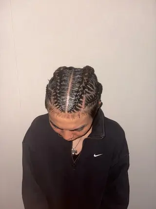 メンズ コーンロウ/ ブレイズ　大田竜也のヘアスタイル