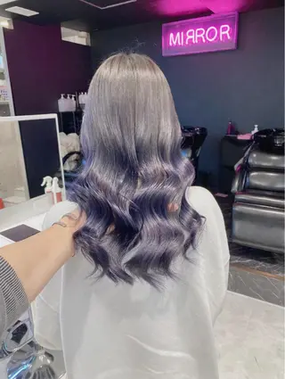 セミロング カラー ヘアアレンジ 🧸ミルクティー🧸 kousei🧸のヘアスタイル