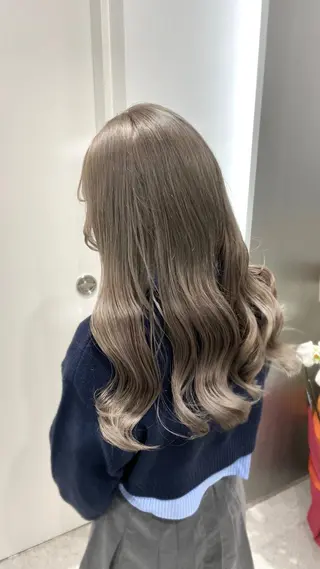 ロング 💍大人デザイン /ハイトーン♡リクトのヘアスタイル
