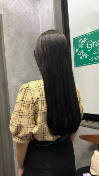 ロング カラー Graphy  札幌所属・🐺ﾅｶﾑﾗ ﾓﾓｶのヘアスタイル