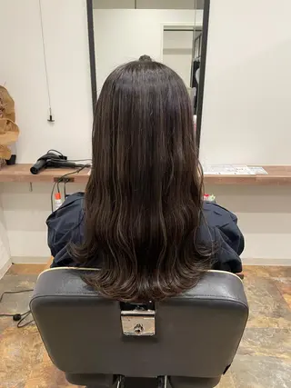 ロング カラー CHESS所属・星 優南のヘアスタイル