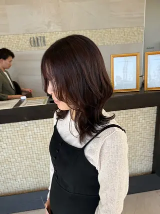 ミディアム 櫻井 麻彩のヘアスタイル