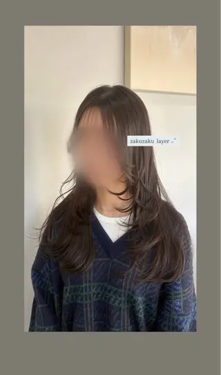 ロング 谷口 綾架のヘアスタイル