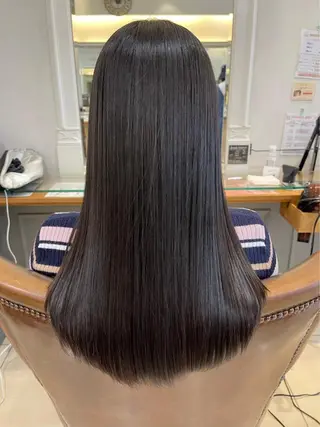 ロング Neolive 千尋のヘアスタイル