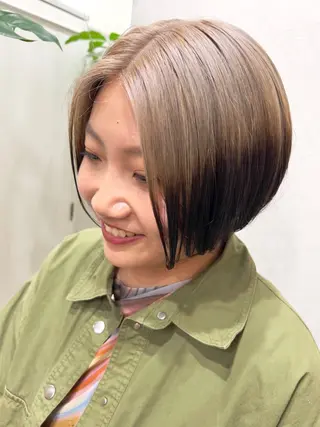 ショート カラー 🍇おぐら めぐみ🍇のヘアスタイル