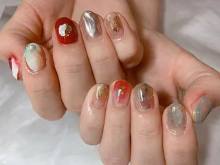 ショート カラー ネイル マツエク・マツパ illum hicariのネイルデザイン