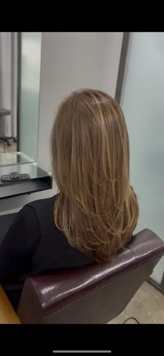 セミロング カラー Dice朋生/美髪/ 白髪ぼかし/ブリーチのヘアスタイル